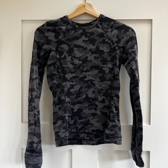Lululemon It's Rulu Run Long Sleeve Size 2 Long Sleeve Black Camo - Picture 3 of 8
